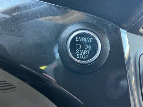 Used 2019 Ford Escape Titanium AWD/4WD image 18