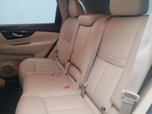 Used 2018 Nissan Rogue SL w/ Premium Package image 18