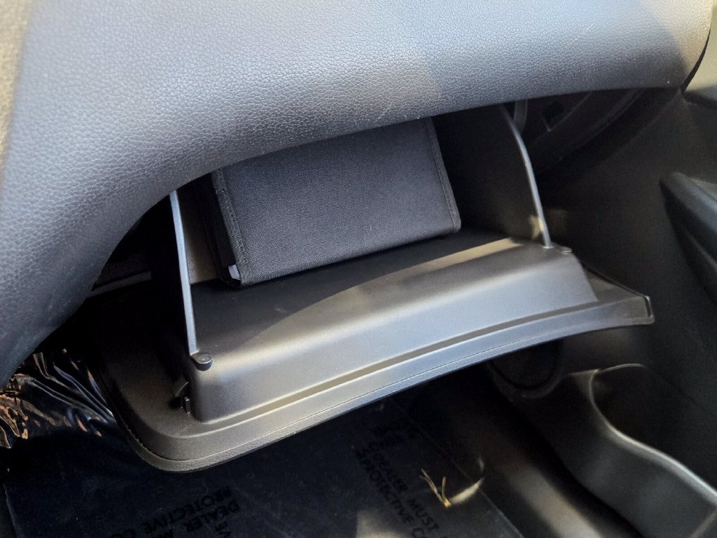 Used 2020 Nissan Rogue Sport SV FWD image 22