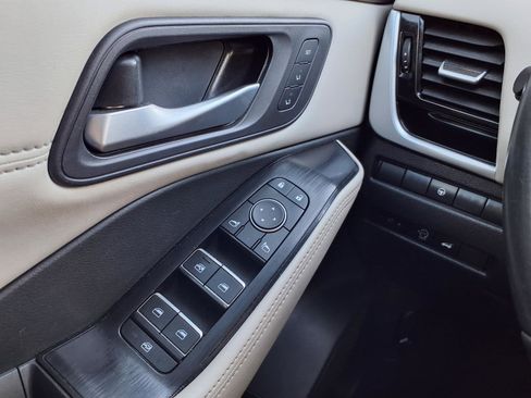 Used 2023 Nissan Rogue SL w/ SL Premium Package image 22