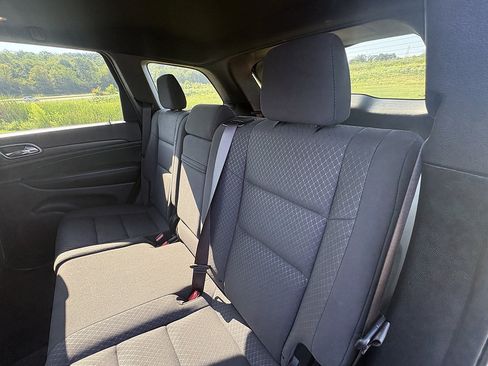 Used 2019 Jeep Grand Cherokee Laredo AWD/4WD image 19