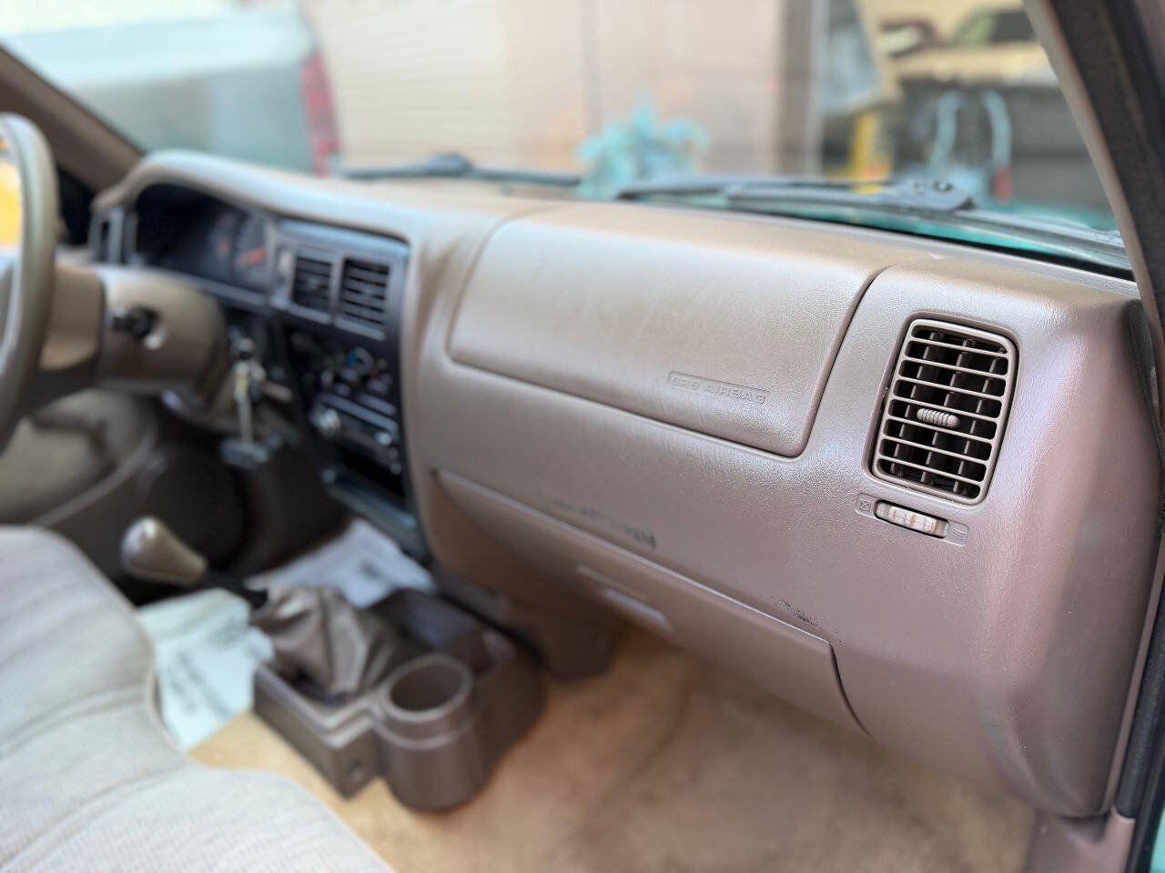 Used 1998 Toyota Tacoma 2WD Regular Cab image 19