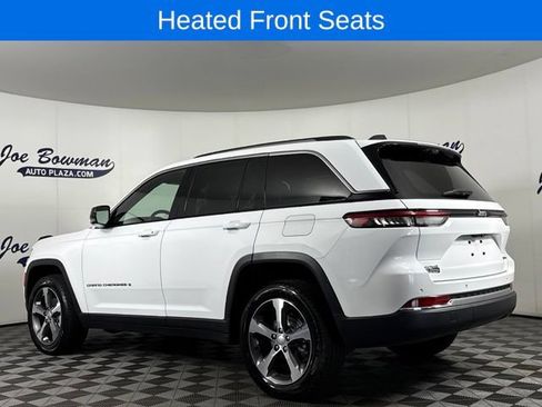 Used 2023 Jeep Grand Cherokee Limited w/ Luxury Tech Group II AWD/4WD image 9
