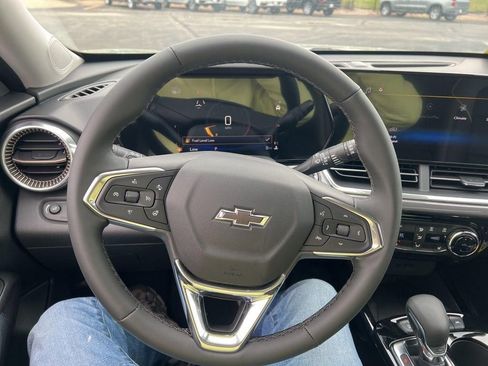 New 2026 Chevrolet Trax ACTIV w/ Sunroof Package image 17