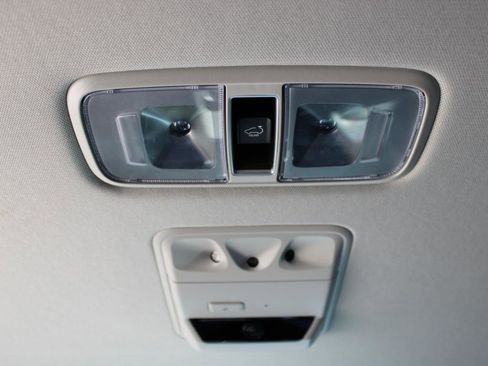 Used 2024 Kia Carnival SX Prestige FWD image 43