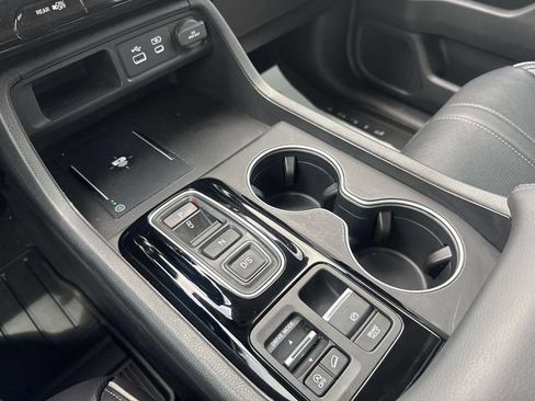Certified 2025 Honda Pilot Elite image 12