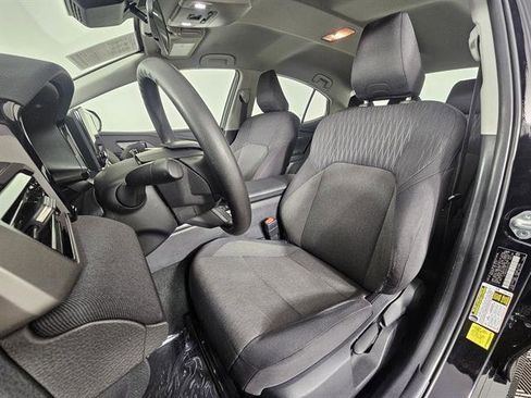 Used 2025 Toyota Camry LE image 24