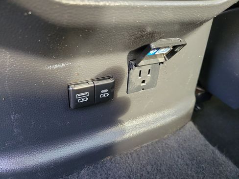 Used 2022 Toyota Tundra Limited w/ TRD Off-Road Package image 19