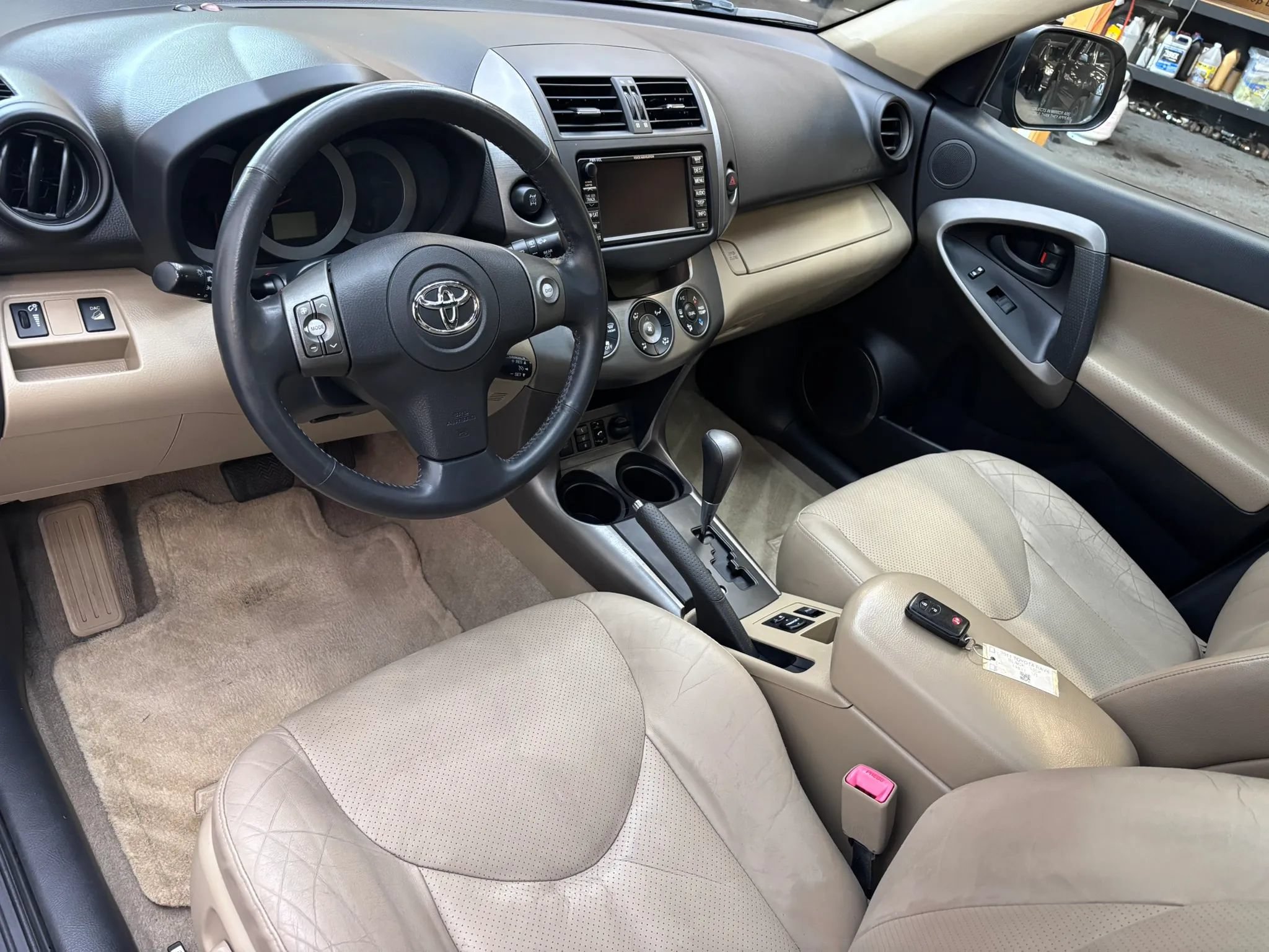 Used 2011 Toyota RAV4 Limited AWD/4WD image 8