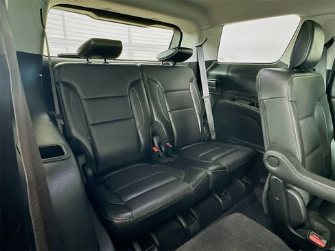 Used 2019 GMC Acadia SLT image 25