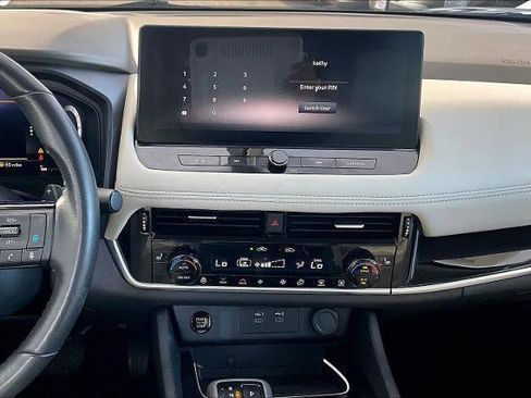 Certified 2024 Nissan Rogue SL w/ SL Premium Package image 7