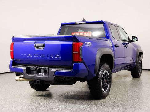 Used 2024 Toyota Tacoma TRD Off-Road image 9