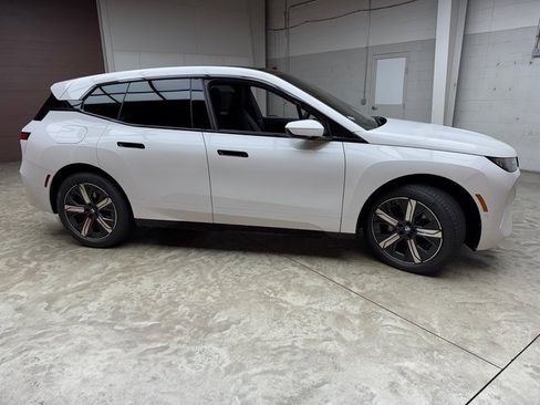 New 2026 BMW iX xDrive60 w/ Premium Package image 6