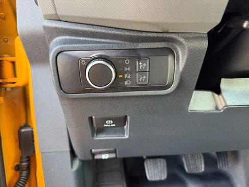 Used 2022 Ford Bronco Black Diamond image 9