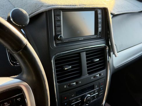 Used 2019 Dodge Grand Caravan GT image 7