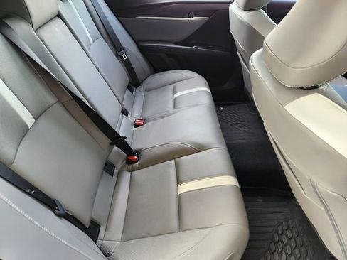 Used 2025 Toyota Camry SE w/ Convenience Package FWD image 31
