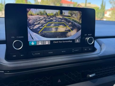 Used 2023 Honda Accord EX image 16