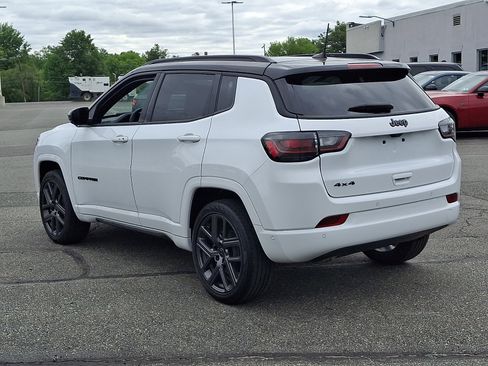 Used 2025 Jeep Compass Limited w/ Driver Assist Group I AWD/4WD image 4