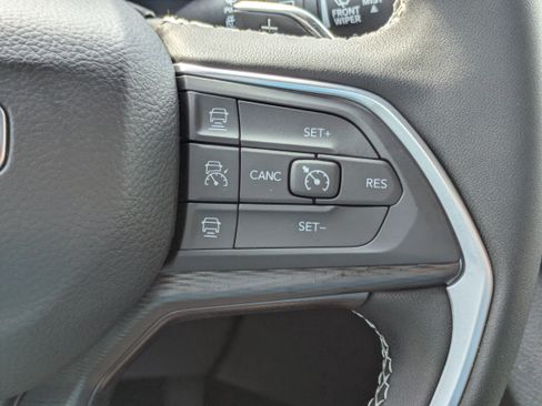 New 2026 Jeep Grand Cherokee Laredo RWD image 19