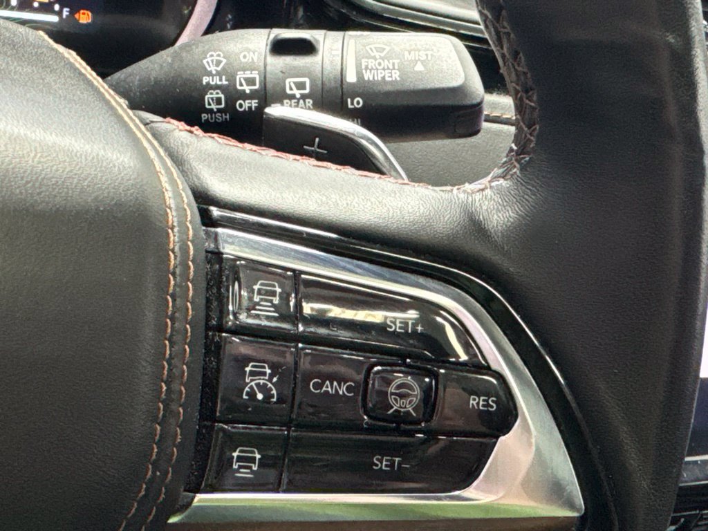 Used 2023 Jeep Grand Cherokee Summit w/ Advanced Protech Group IV AWD/4WD image 14