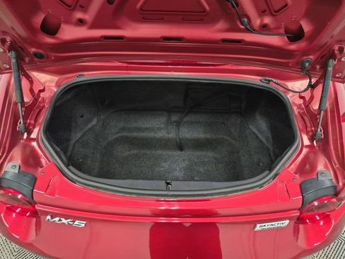Used 2016 MAZDA MX-5 Miata Club image 24
