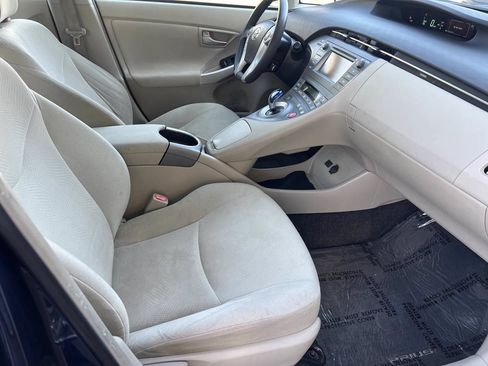 Used 2015 Toyota Prius Two FWD image 13
