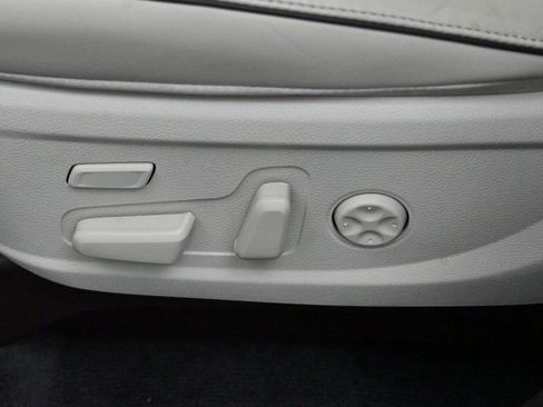 Used 2020 Hyundai Palisade Limited FWD image 16