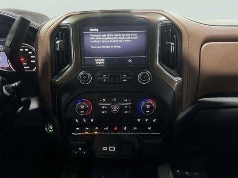 Used 2021 Chevrolet Silverado 1500 High Country w/ Technology Package AWD/4WD image 22