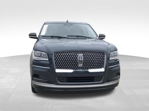 Used 2024 Lincoln Navigator Reserve AWD/4WD image 3