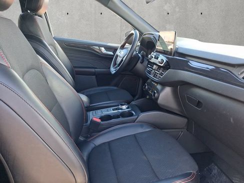 Used 2025 Ford Escape ST-Line FWD image 24
