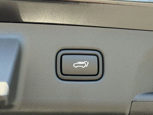 Used 2025 Hyundai Palisade Calligraphy FWD image 11