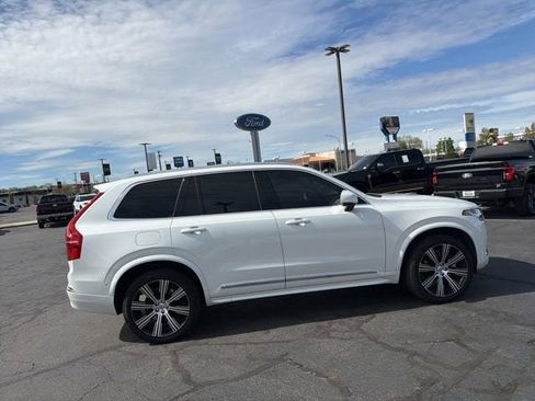 Used 2024 Volvo XC90 B5 Plus AWD/4WD image 4