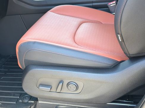 New 2026 Kia Carnival SX Prestige FWD image 21