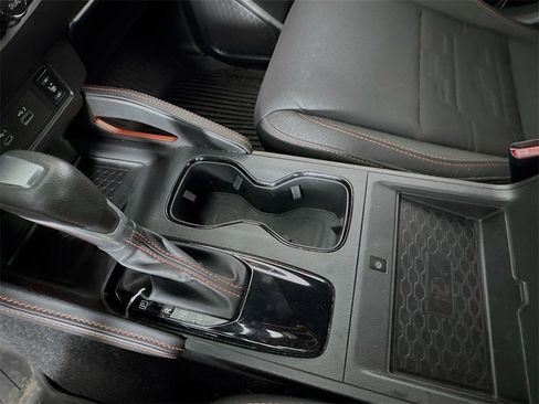 Used 2025 Nissan Frontier PRO-4X w/ Pro Convenience Package image 18