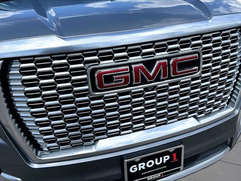 Used 2021 GMC Yukon XL Denali w/ Denali Premium Package RWD image 30