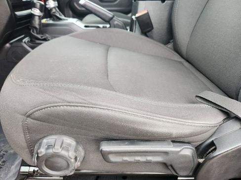 Used 2023 Jeep Gladiator Sport image 11