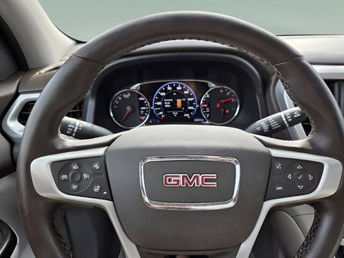 Used 2023 GMC Acadia SLT w/ Technology Package image 24