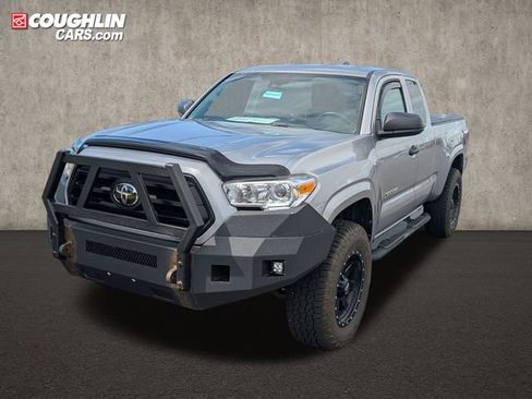 Used 2021 Toyota Tacoma SR AWD/4WD image 3