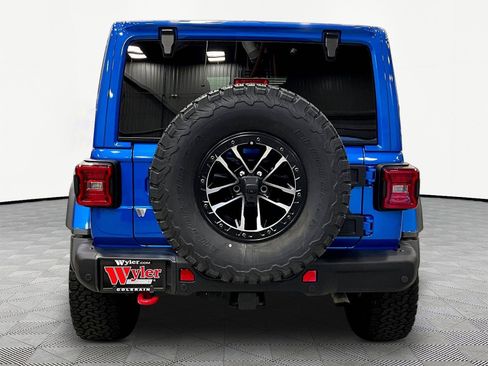 Used 2024 Jeep Wrangler Unlimited Rubicon AWD/4WD image 5