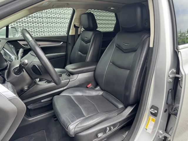 Used 2018 Cadillac XT5 Premium Luxury FWD image 9
