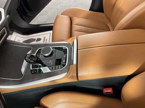 Used 2021 BMW X5 xDrive40i w/ Parking Assistance Package image 23