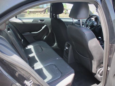 Used 2012 Volkswagen Jetta GLI Autobahn FWD image 12