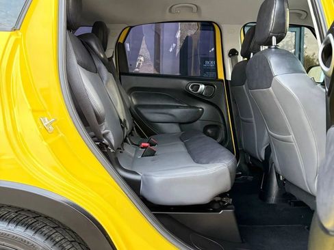 Used 2017 FIAT 500L Trekking w/ Urbana Appearance Package image 24