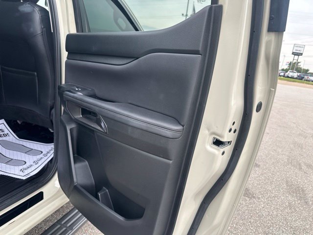 Used 2025 Ford Ranger Lariat w/ Black Appearance Package RWD image 18