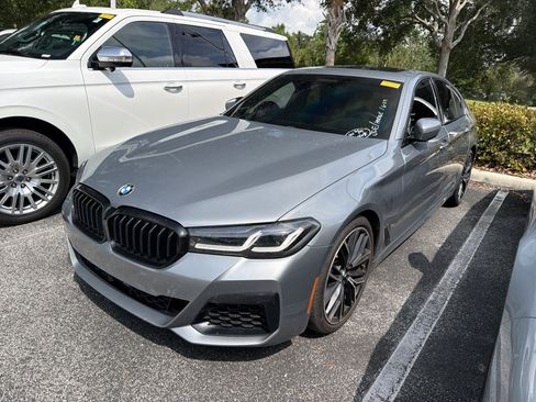 Used 2023 BMW 540i w/ M Sport Package RWD image 4