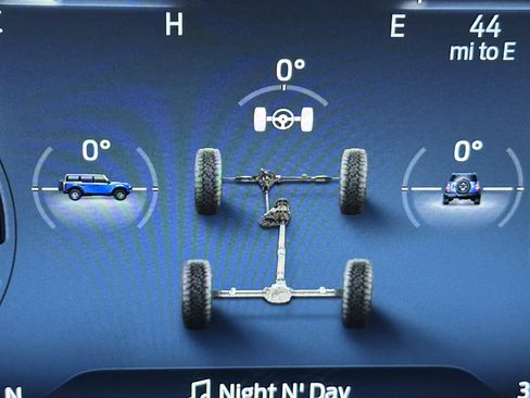 Used 2025 Ford Bronco 4-Door image 55