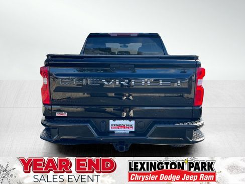 Used 2022 Chevrolet Silverado 1500 Custom w/ LPO, Blackout Package image 6