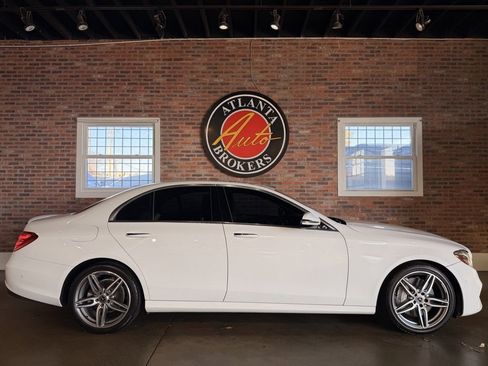 Used 2018 Mercedes-Benz E 300 E 300 image 3