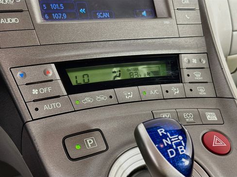 Used 2013 Toyota Prius Two FWD image 22