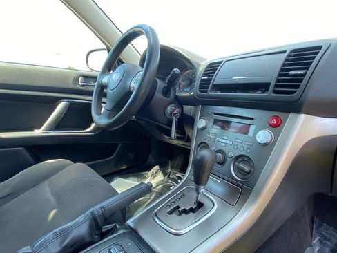 Used 2009 Subaru Outback 2.5i Special Edition AWD/4WD image 37
